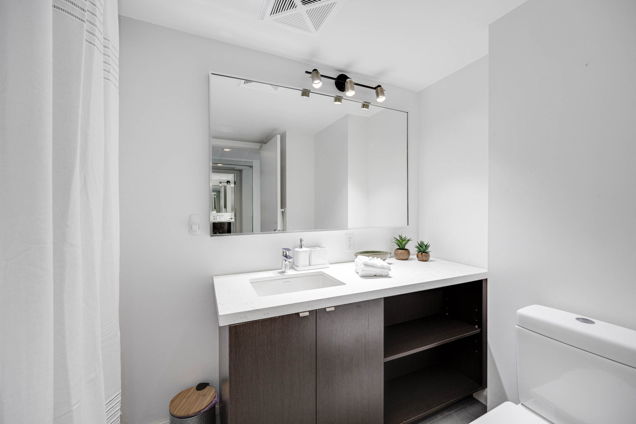 Toronto property showcase — delivered property photograph 15