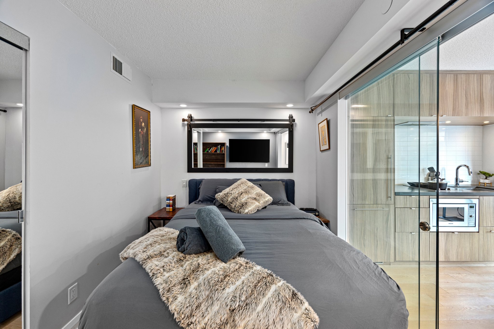 Toronto property showcase — delivered property photograph 6