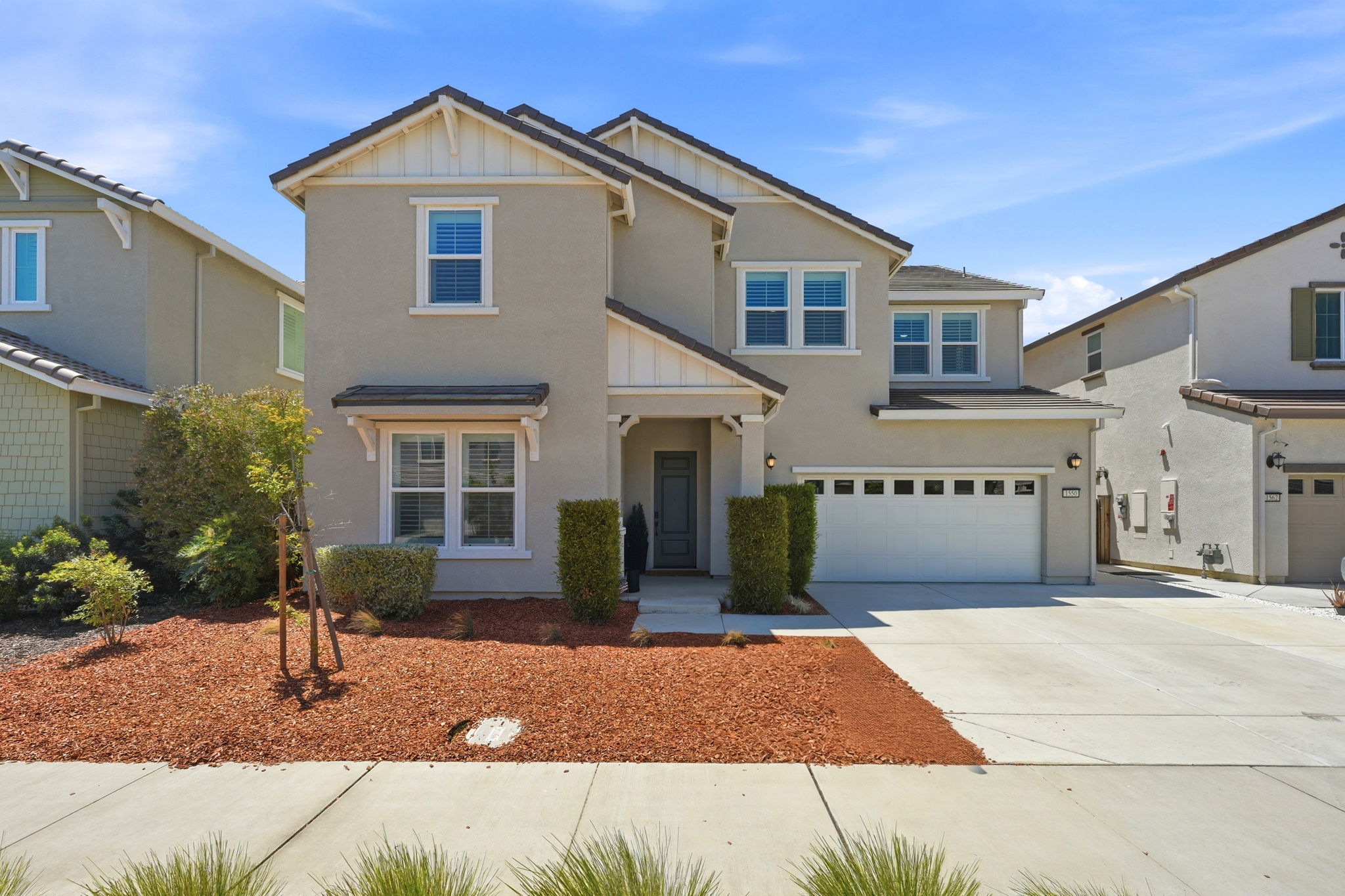 001_F8_1550 Plumas Dr