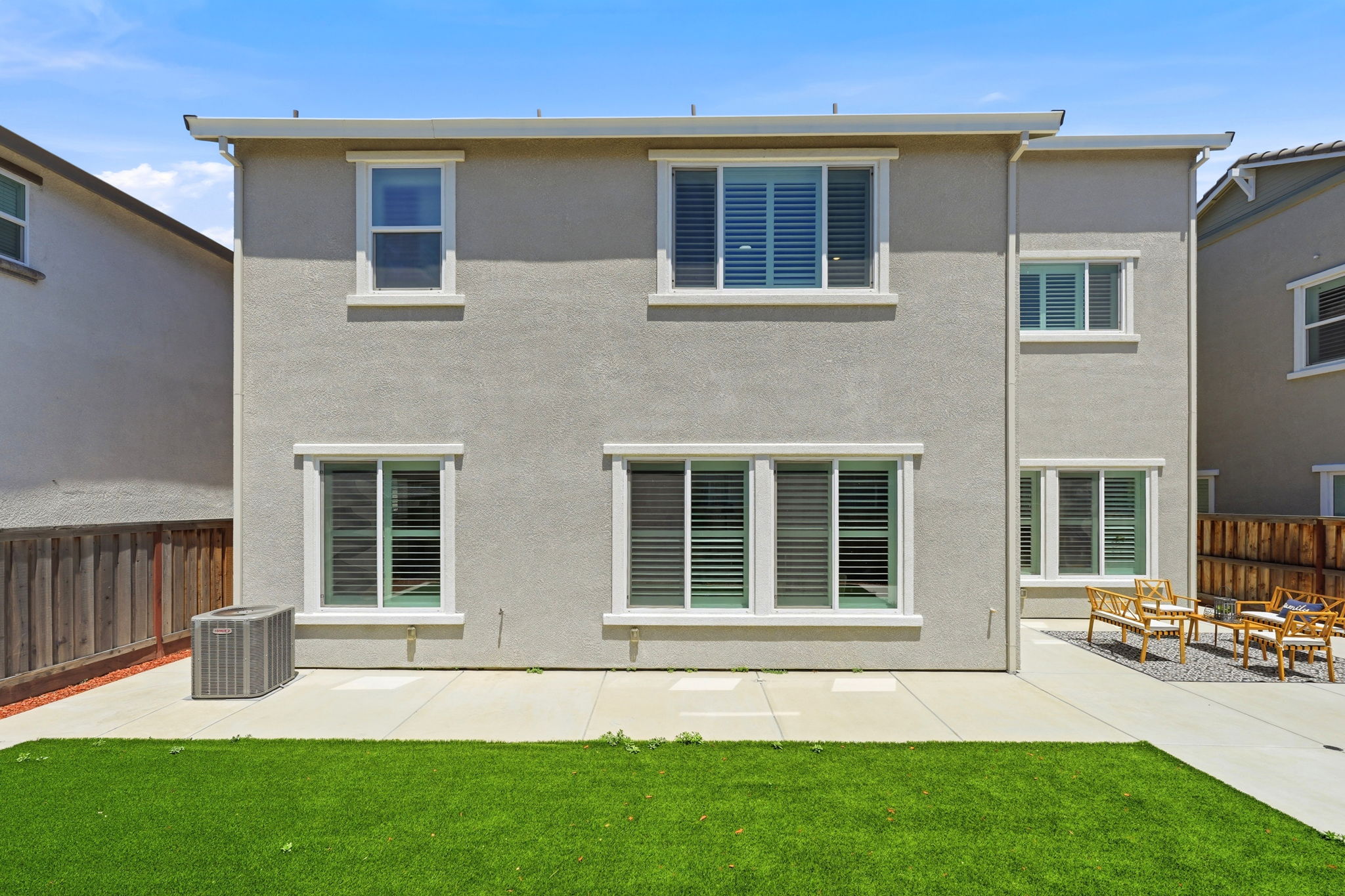 069_F8_1550 Plumas Dr