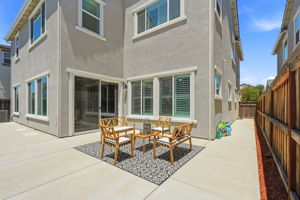 066_F8_1550 Plumas Dr