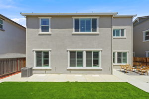 069_F8_1550 Plumas Dr