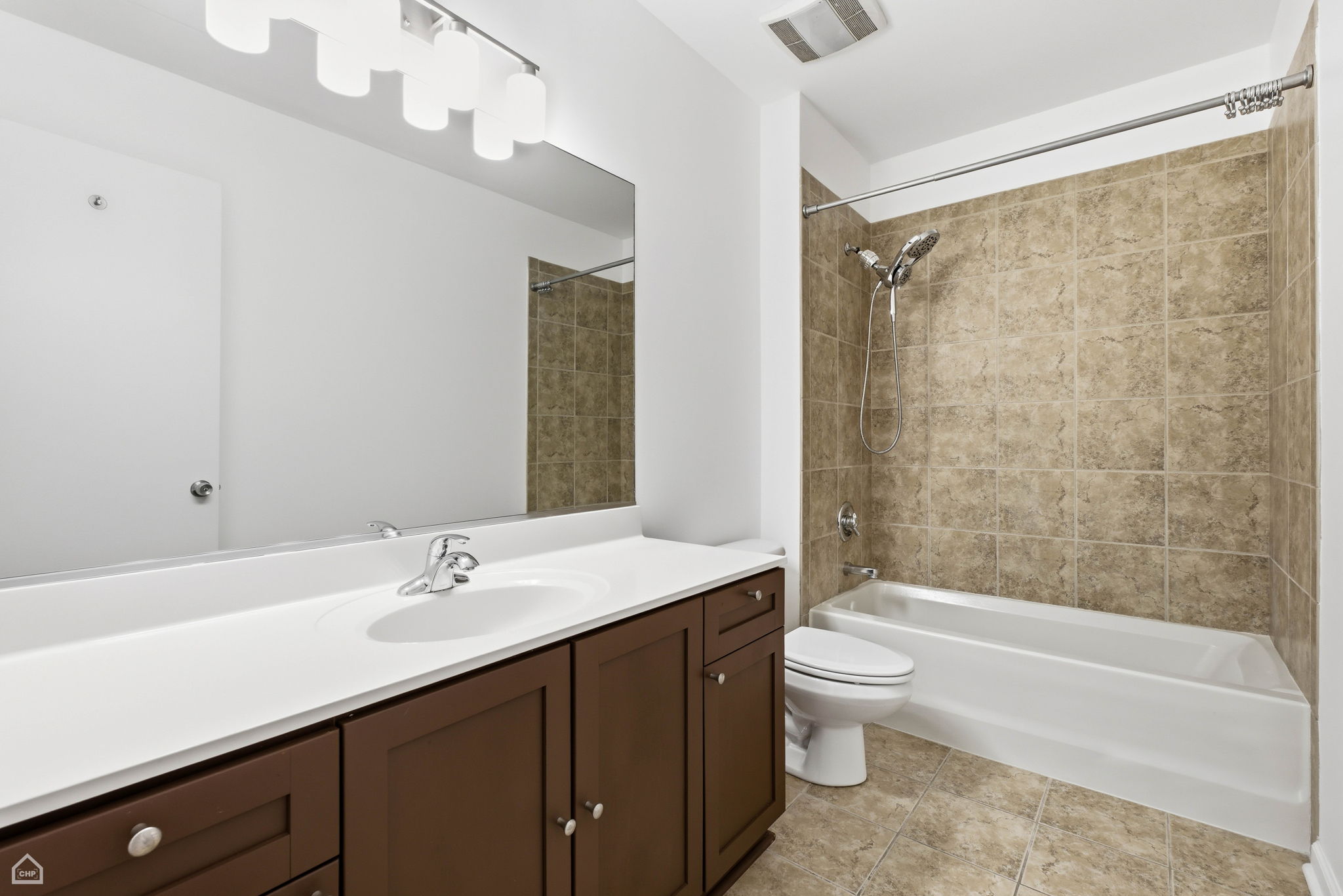 1550 S Blue Island Ave 1106 - Brady Miller_CHP2025_005