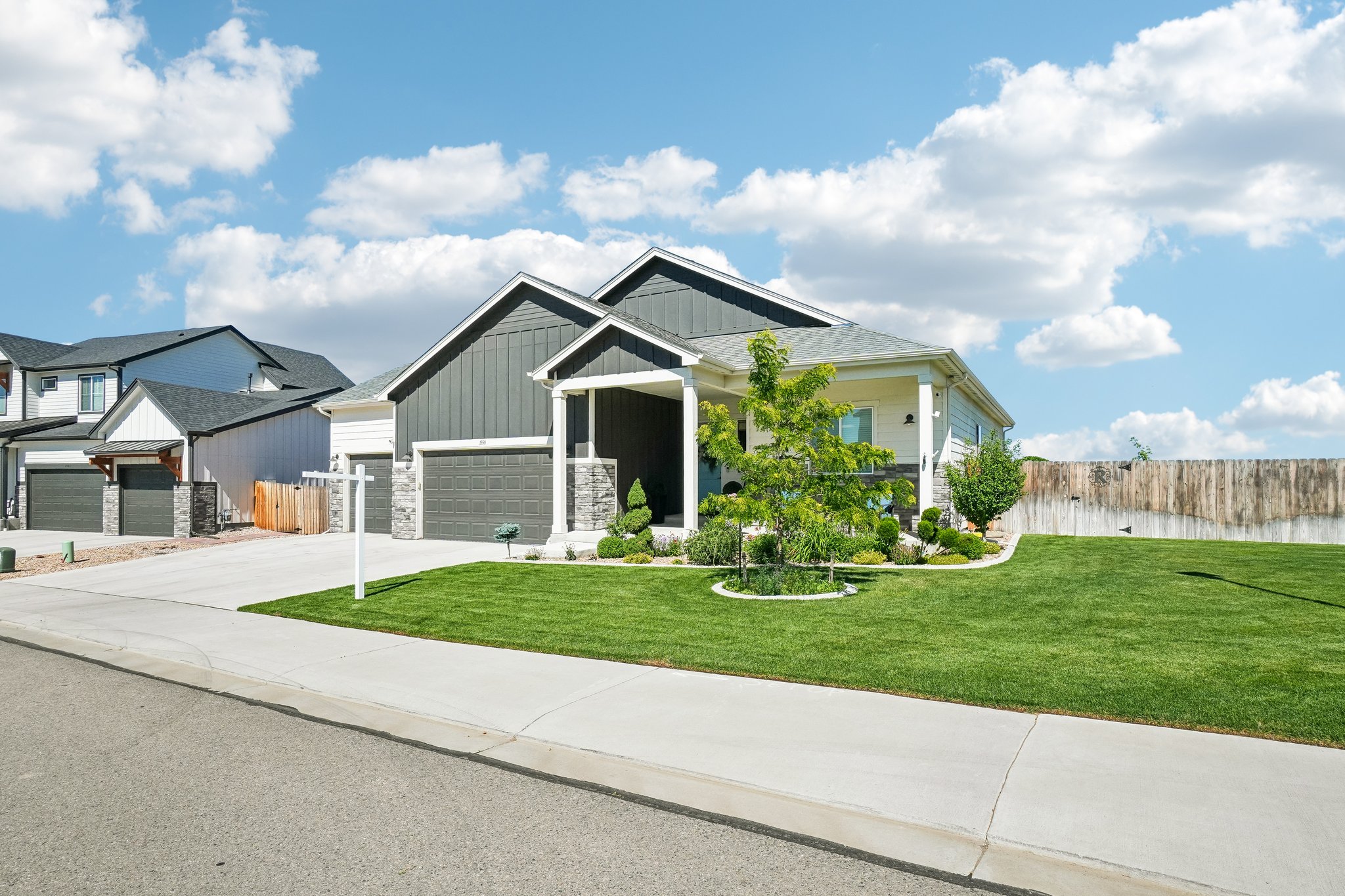 1550 S Gardenia Dr-S1706-002.jpg