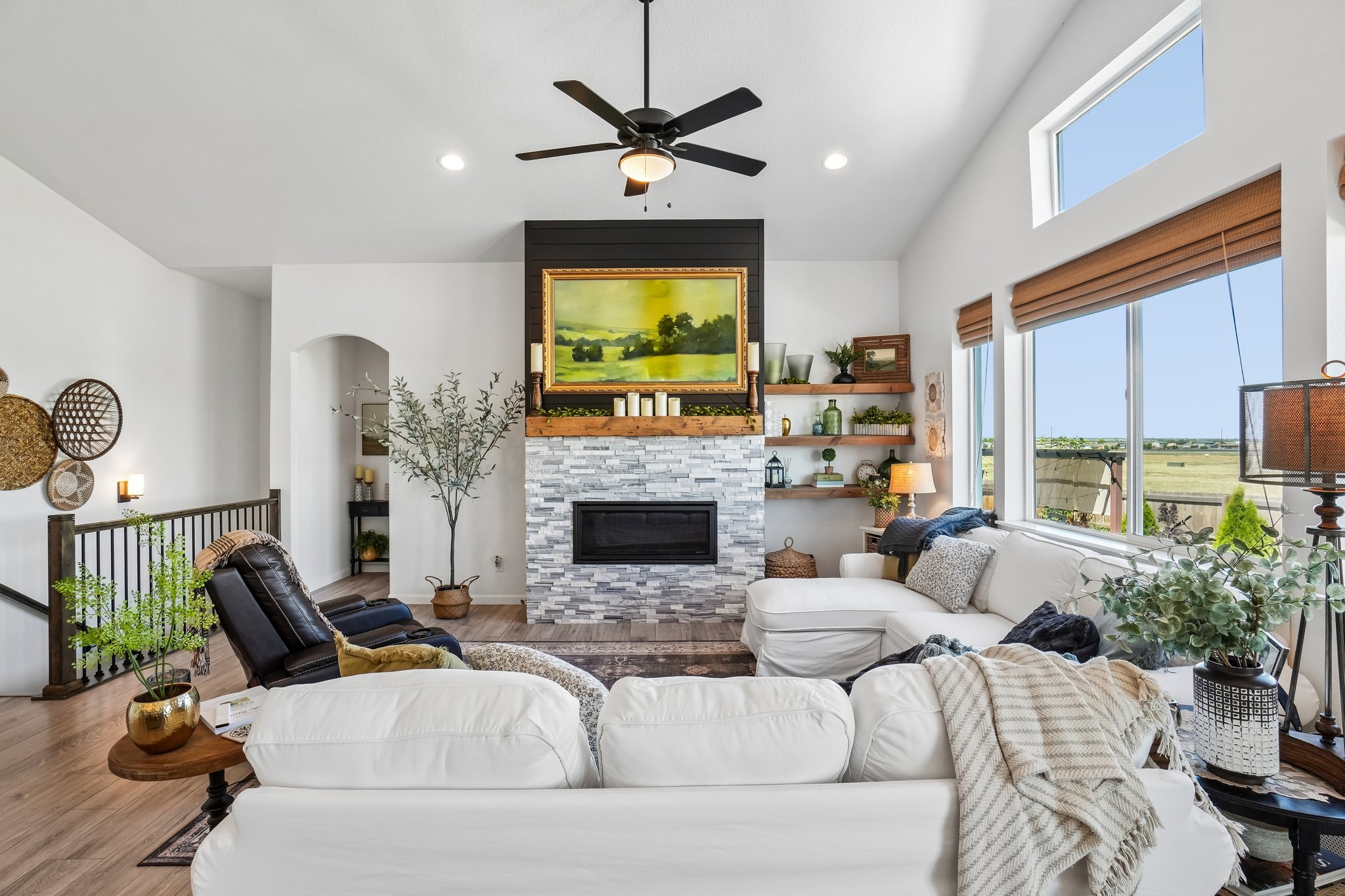 1550 S Gardenia Dr-S1706-007.jpg