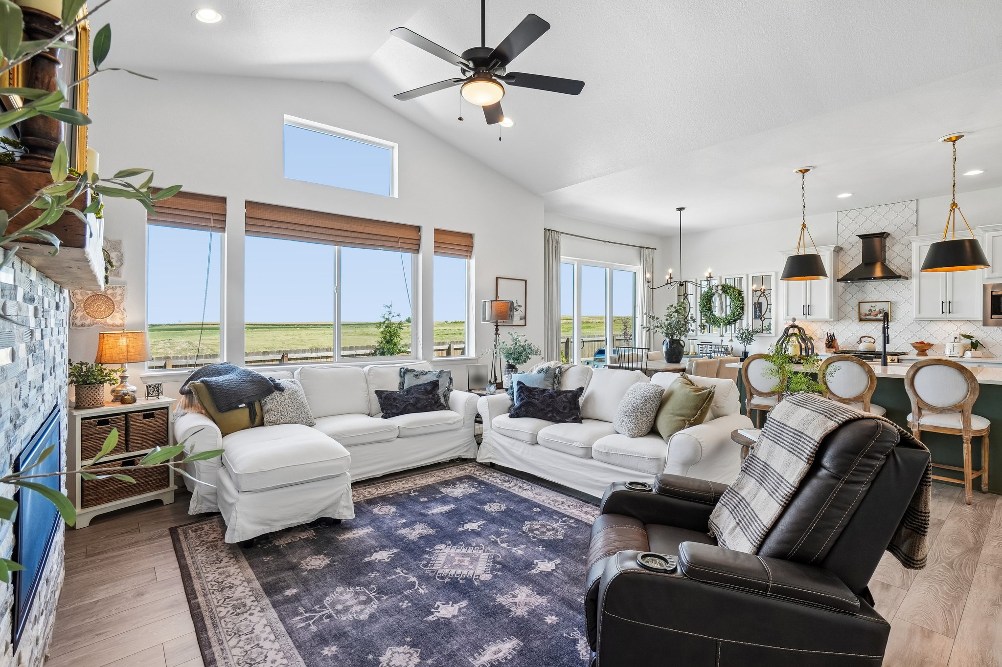 1550 S Gardenia Dr-S1706-008.jpg