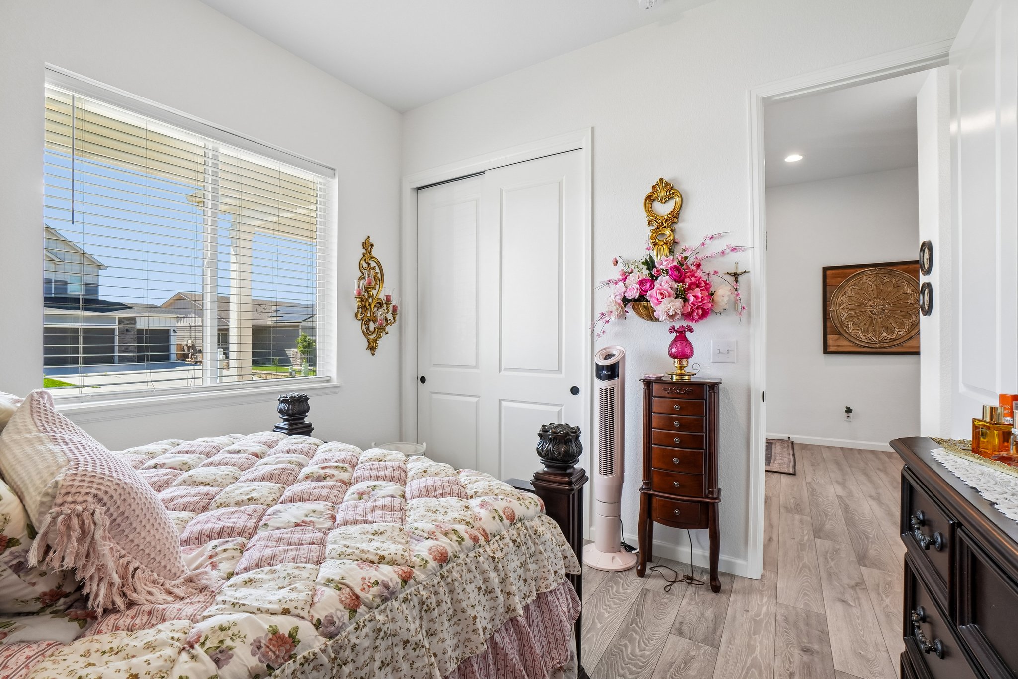 1550 S Gardenia Dr-S1706-022.jpg