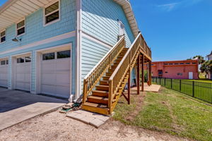 Guest Apartment Entry