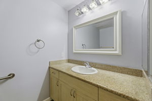  Photo 33