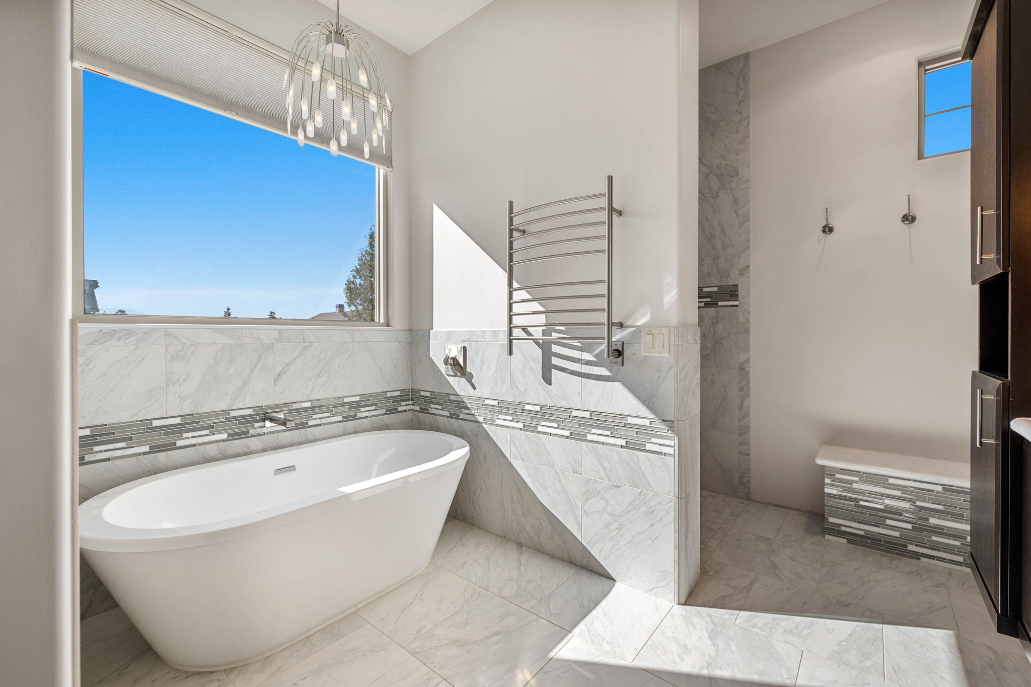 Primary Bathroom (2)