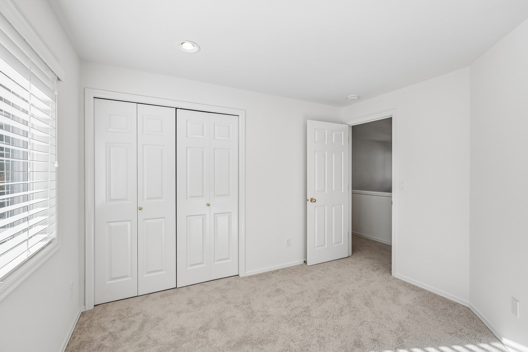 33rd Ave SE-S2410-038.jpg