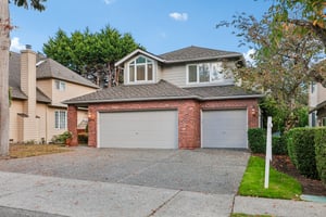 33rd Ave SE-S2410-002.jpg