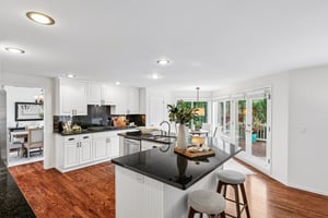 33rd Ave SE-S2410-014.jpg