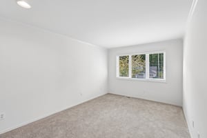 33rd Ave SE-S2410-040.jpg