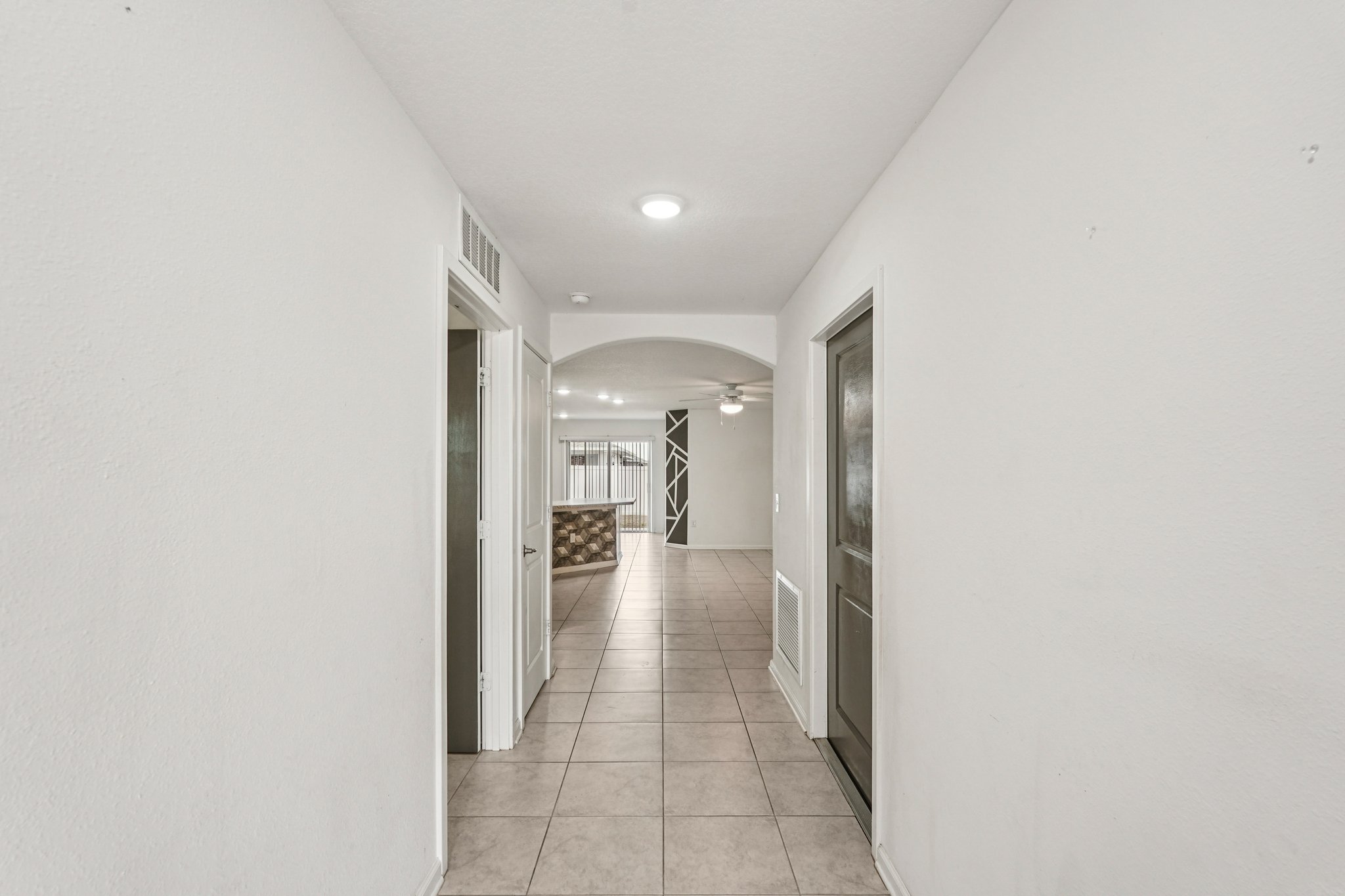 Blue Bayou Cir-S2802-009.jpg