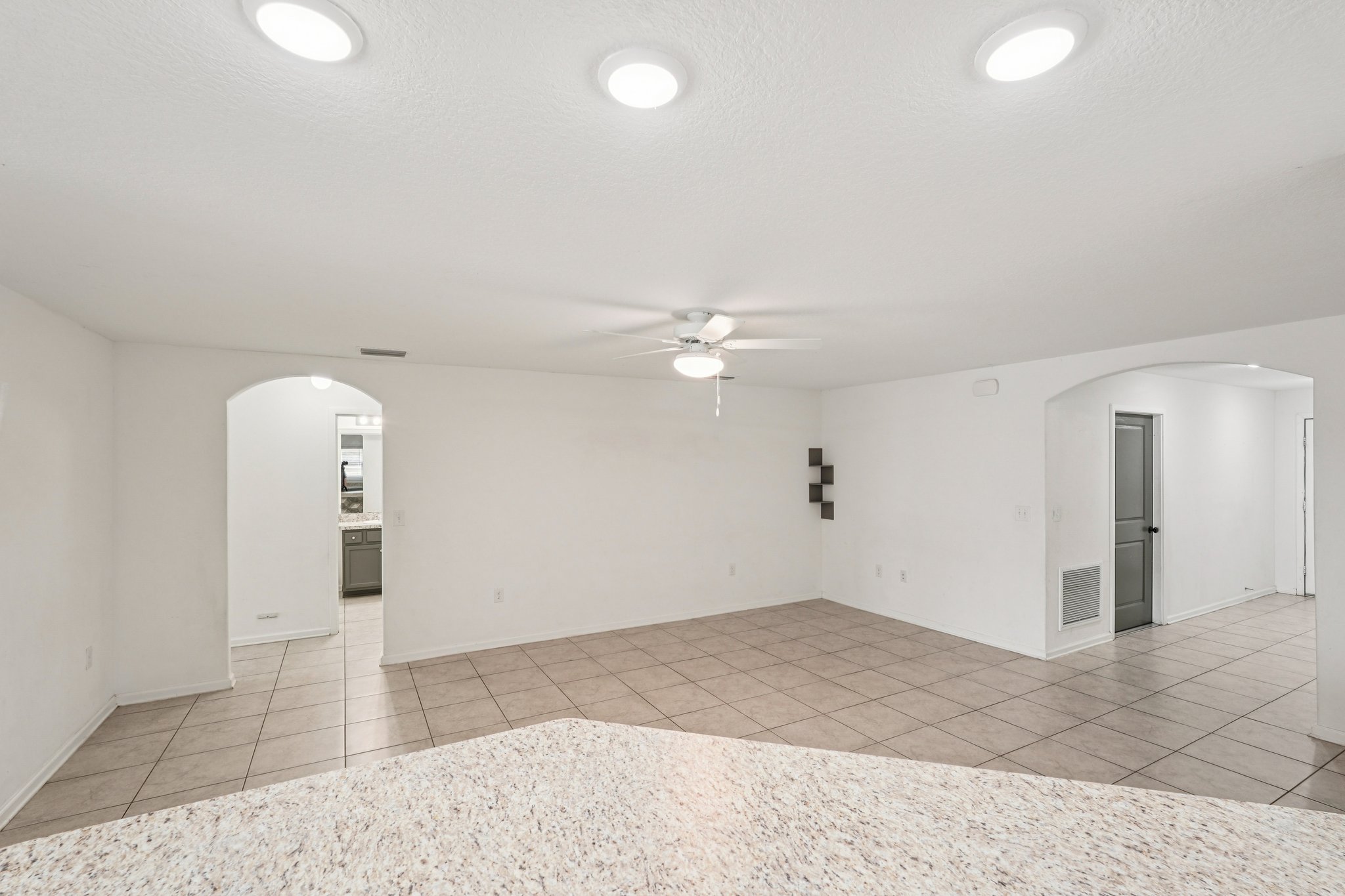 Blue Bayou Cir-S2802-015.jpg