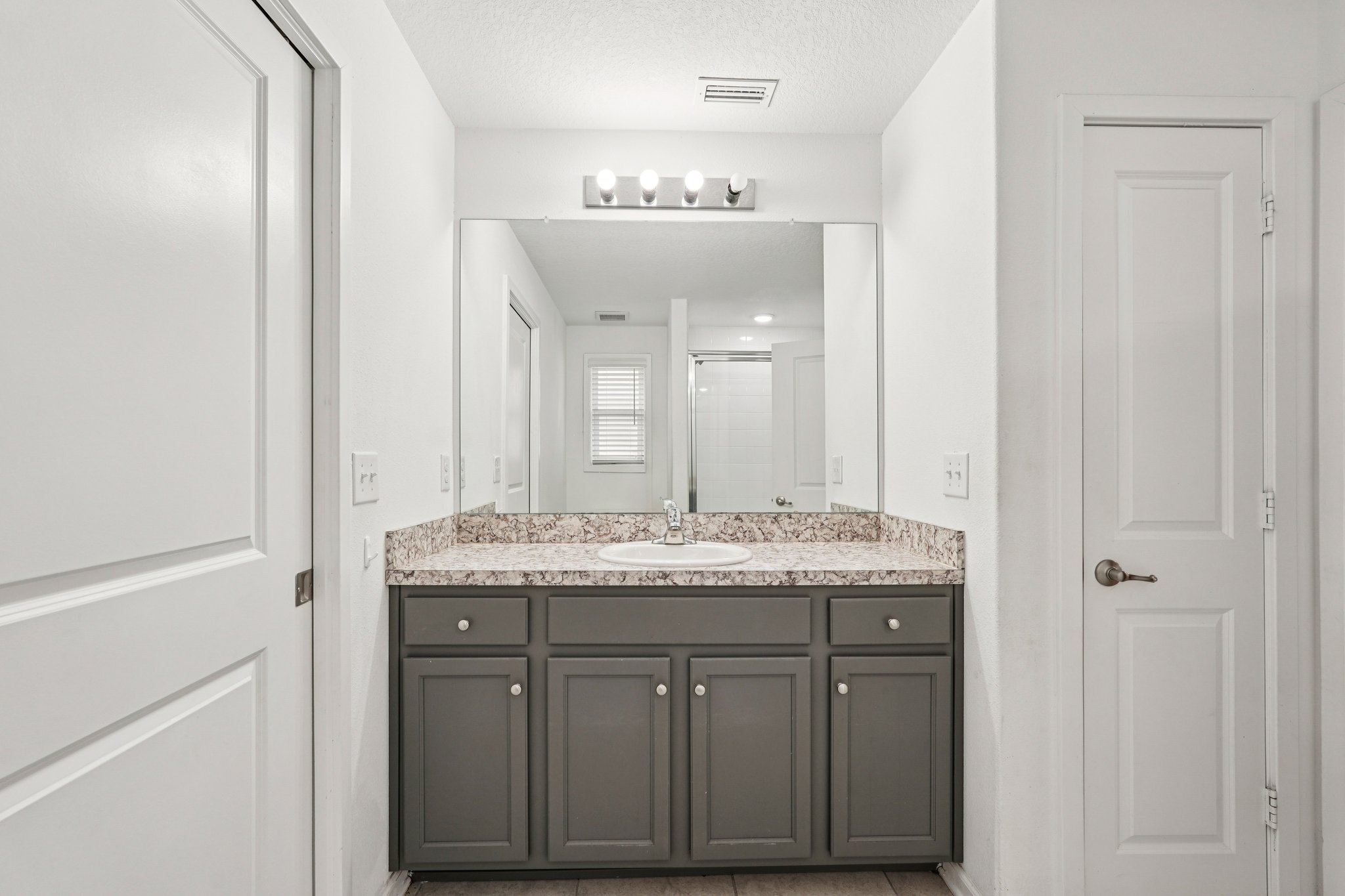 Blue Bayou Cir-S2802-028.jpg