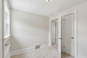 Preston Ave-S1006-028.jpg