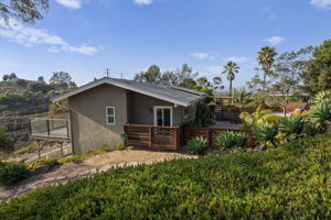  Photo 68