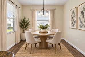 VIRTUALLY STAGED DINETTE