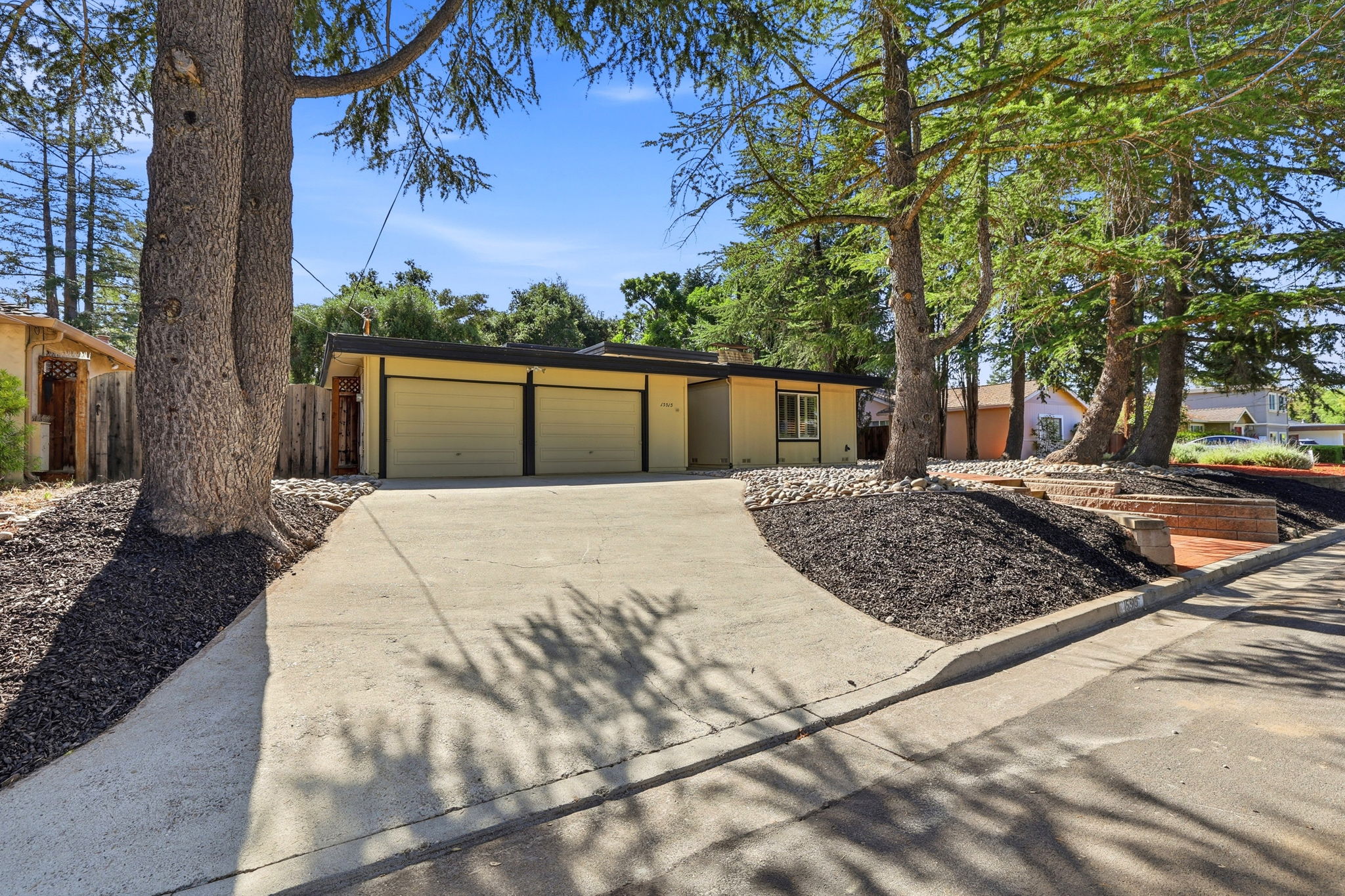 002_F8_15515 Corinne Dr