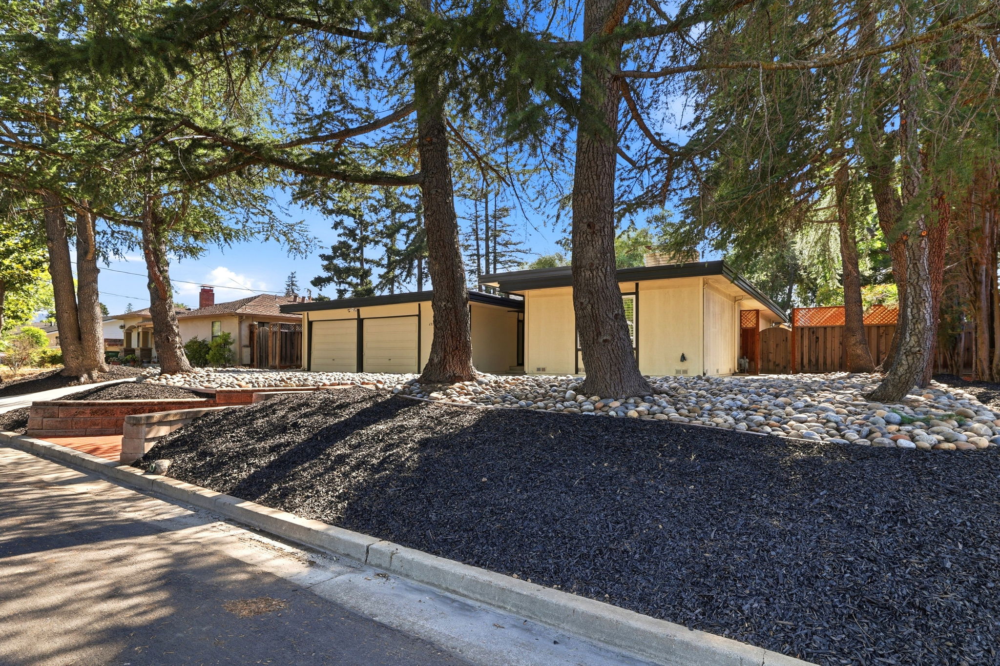 003_F8_15515 Corinne Dr