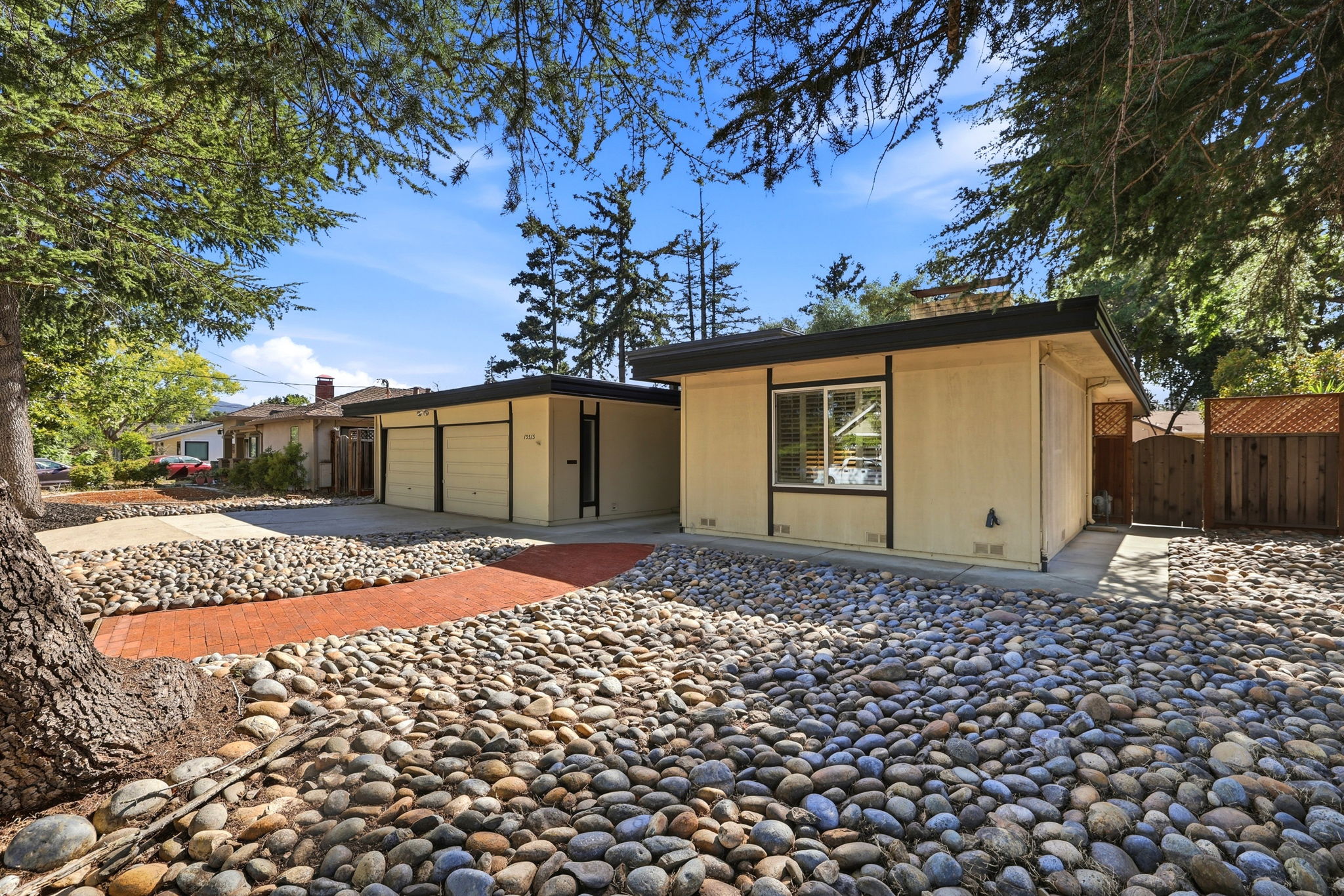 004_F8_15515 Corinne Dr