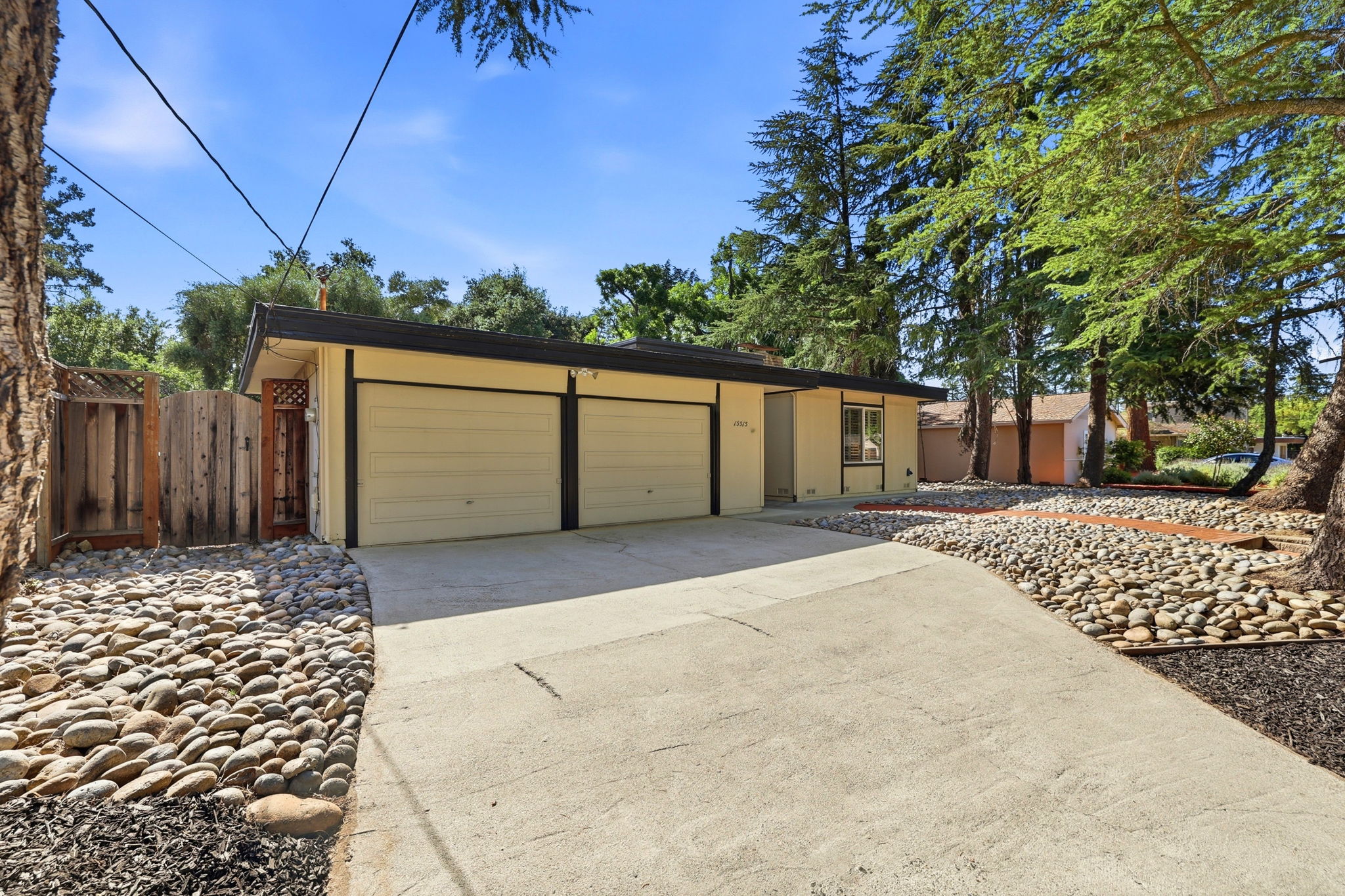 005_F8_15515 Corinne Dr