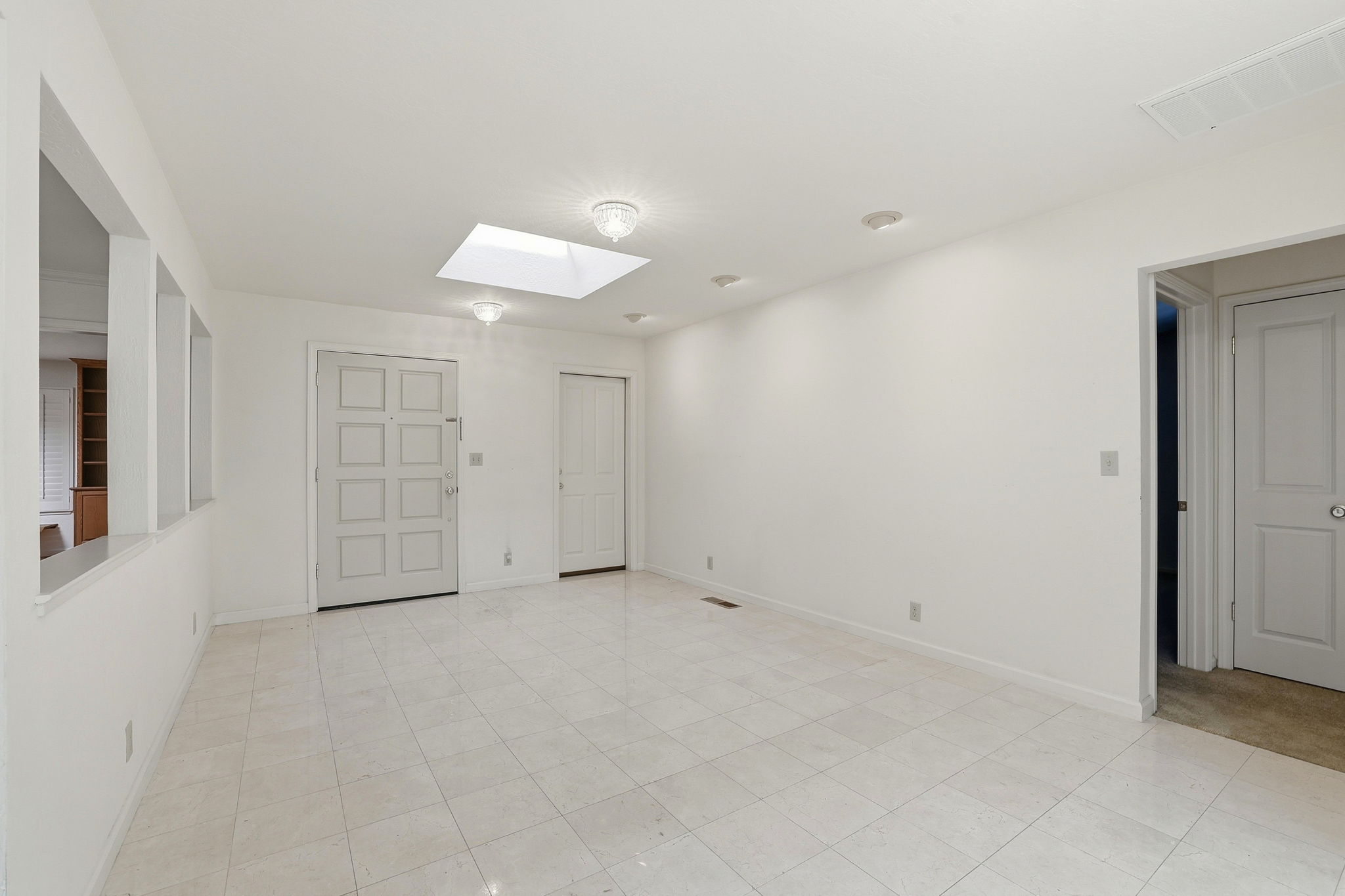 008_F8_15515 Corinne Dr