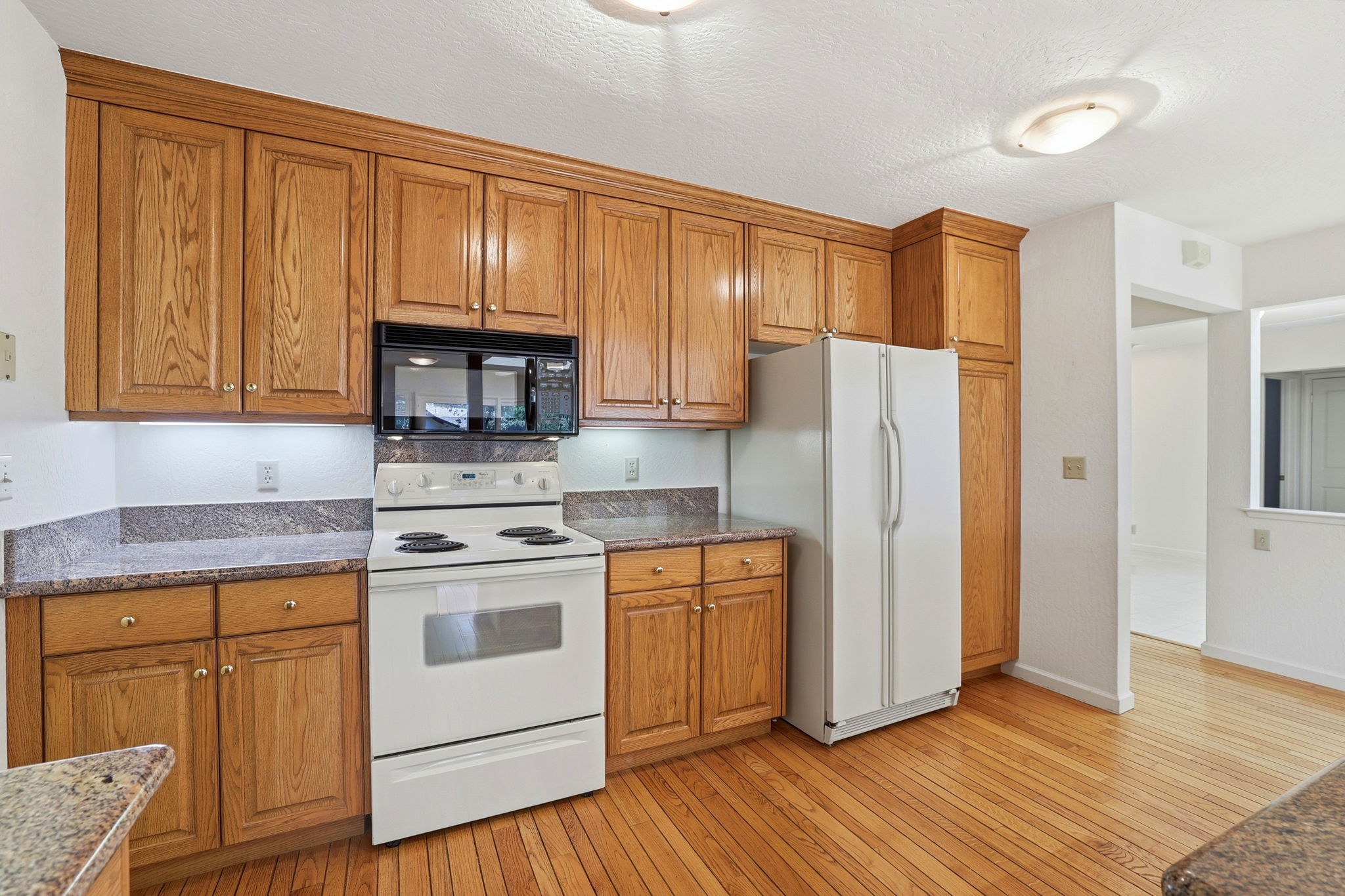 017_F8_15515 Corinne Dr
