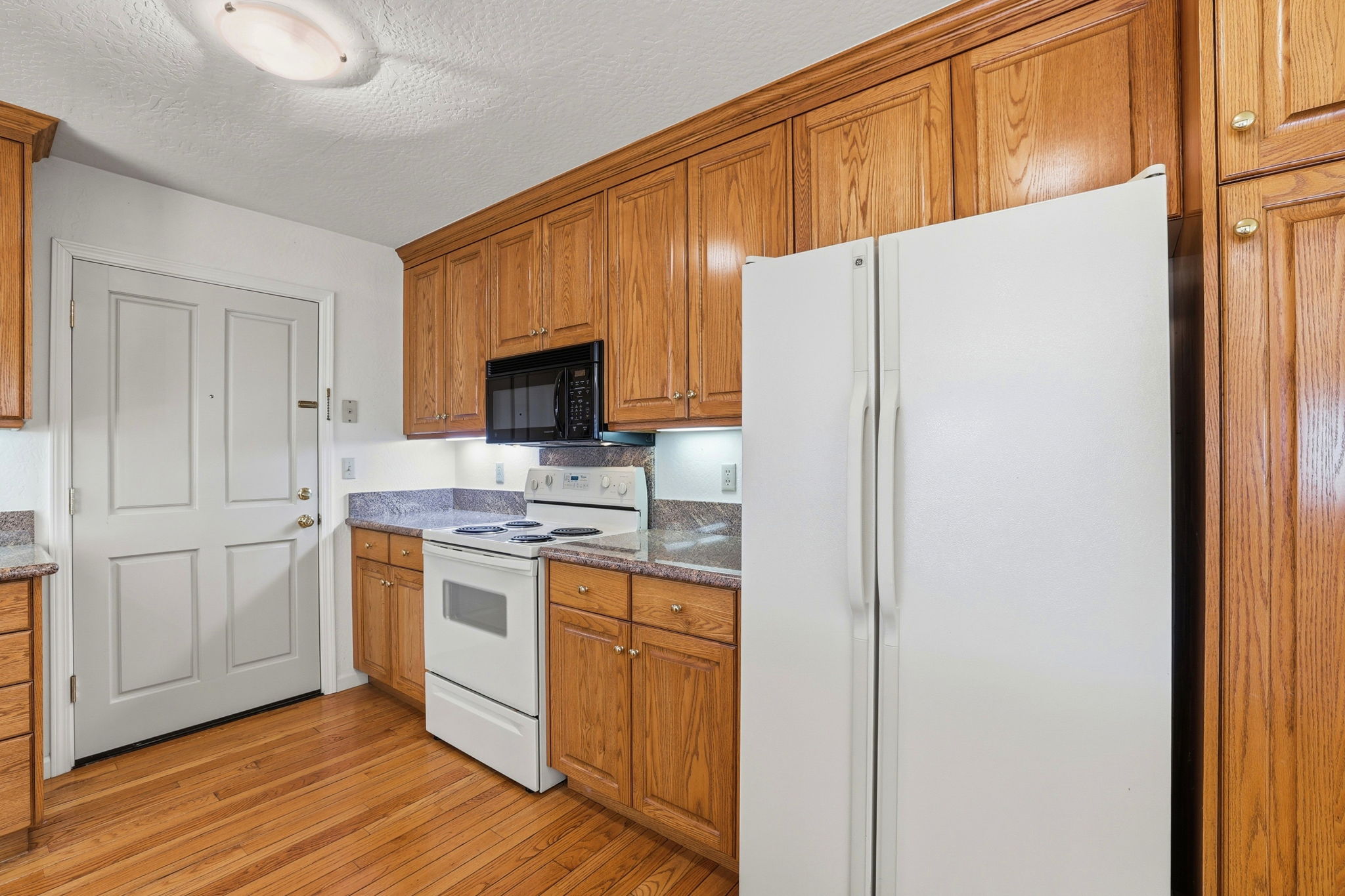 019_F8_15515 Corinne Dr