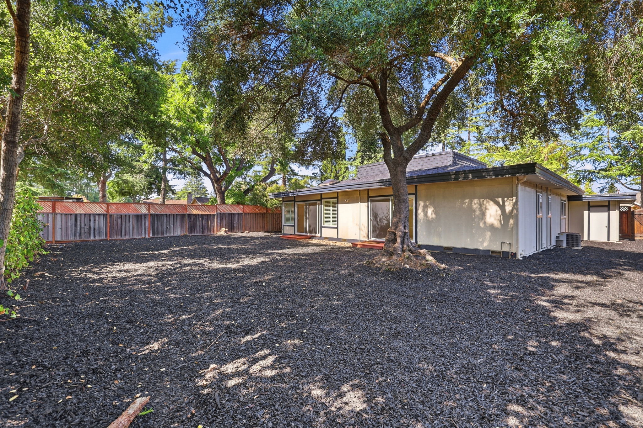 041_F8_15515 Corinne Dr