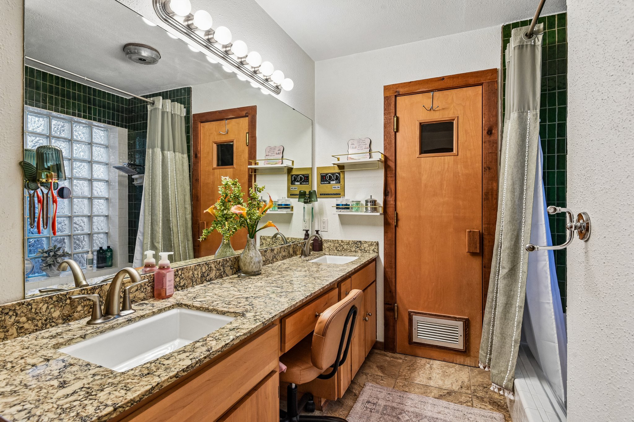 Long Creek St-S2207-039.jpg