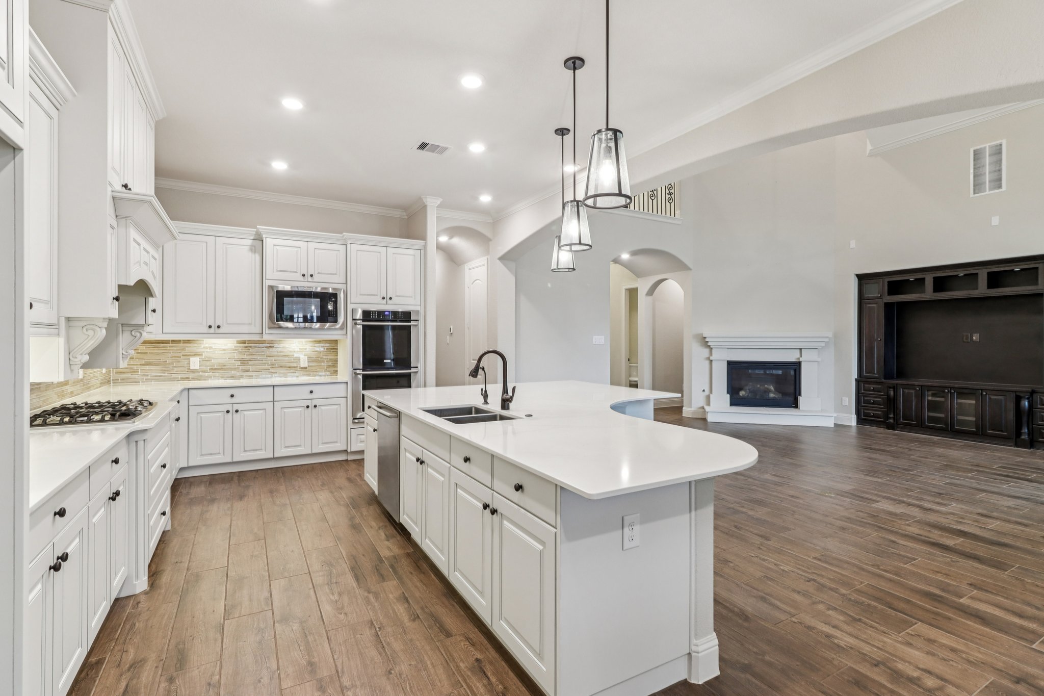 Patten Forest Dr-S0901-010.jpg