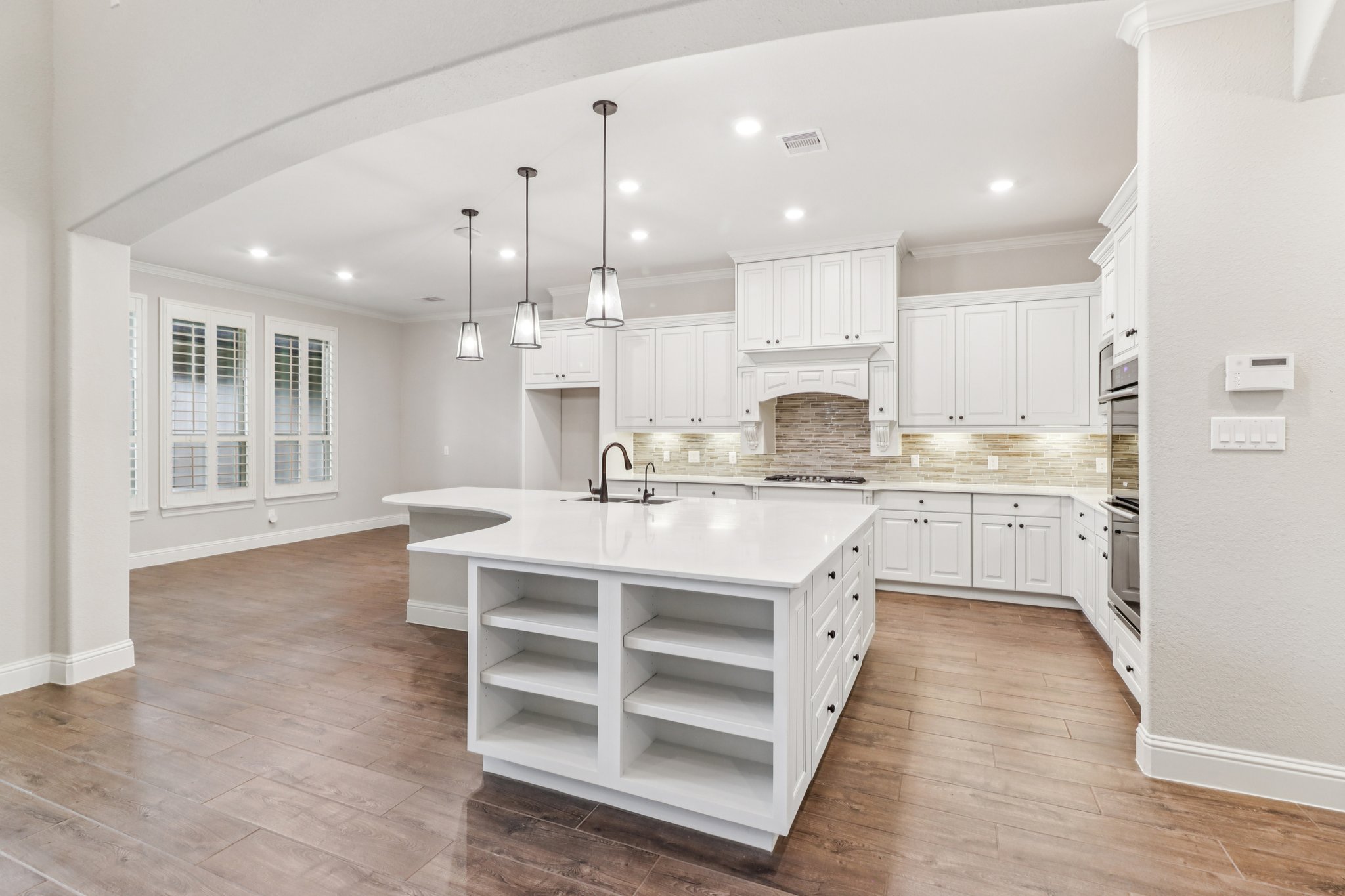 Patten Forest Dr-S0901-012.jpg