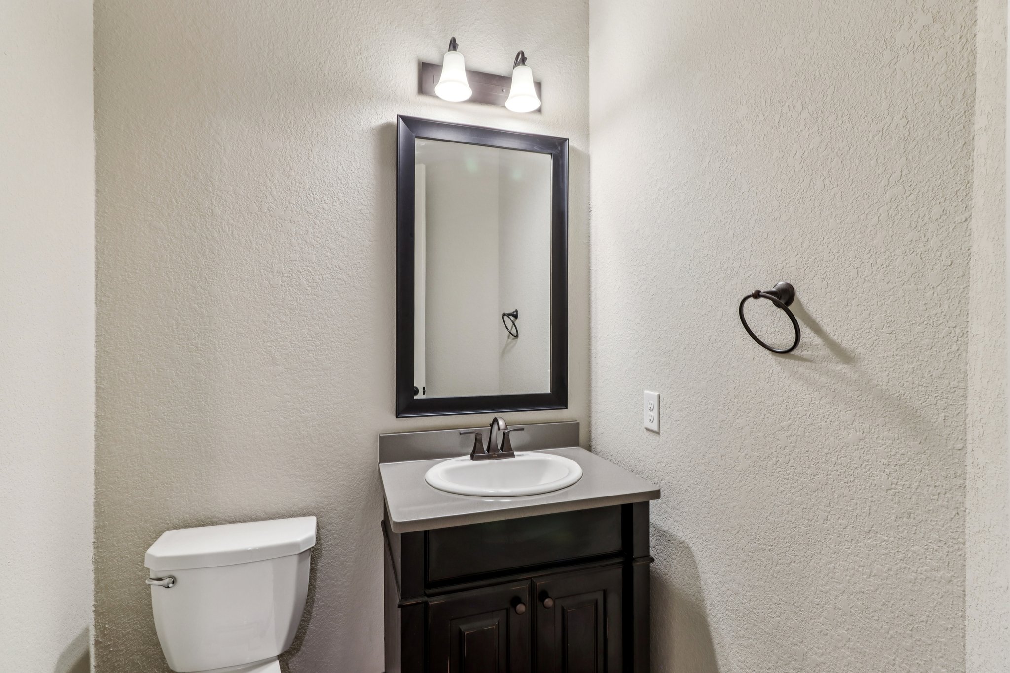 Patten Forest Dr-S0901-018.jpg