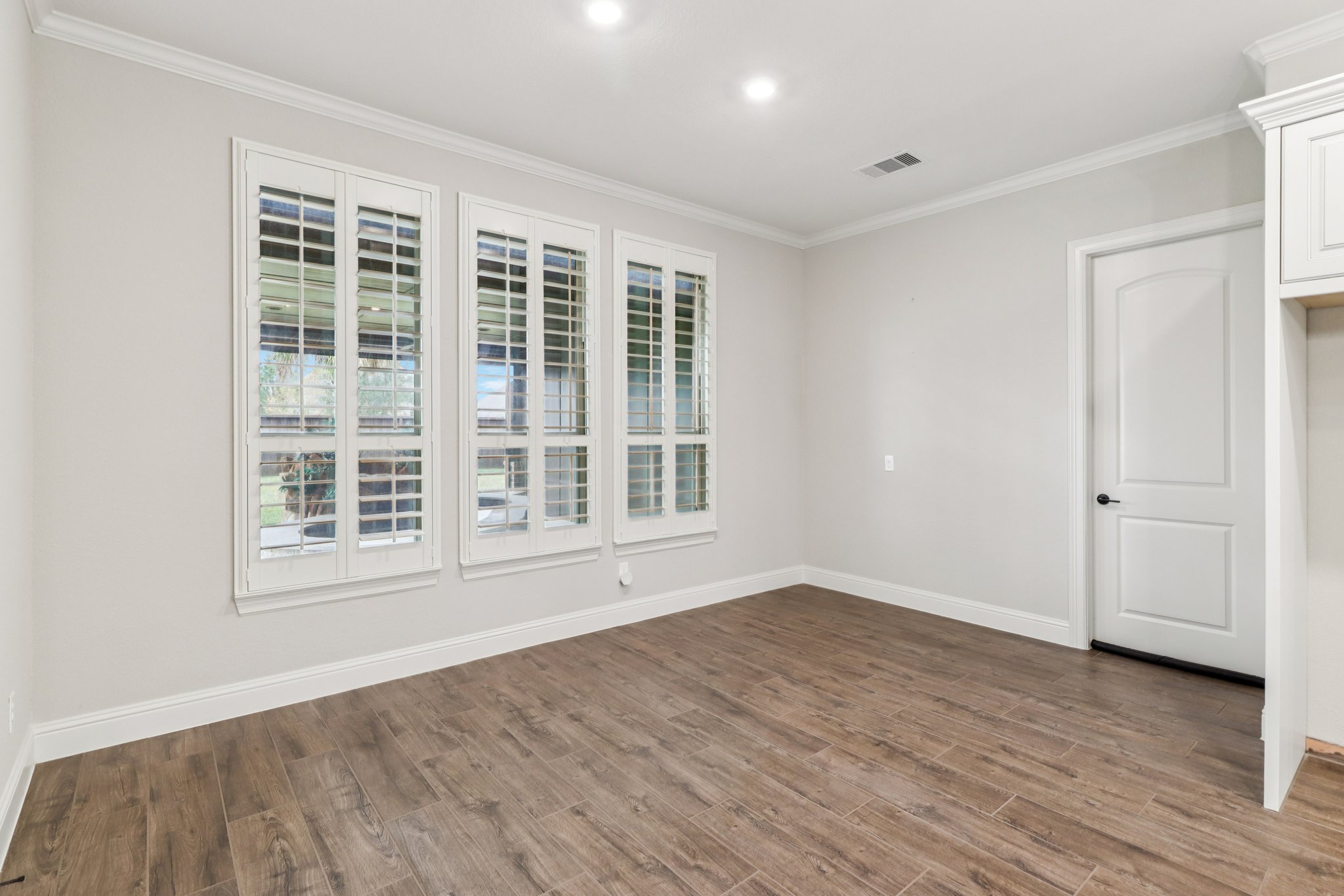 Patten Forest Dr-S0901-019.jpg