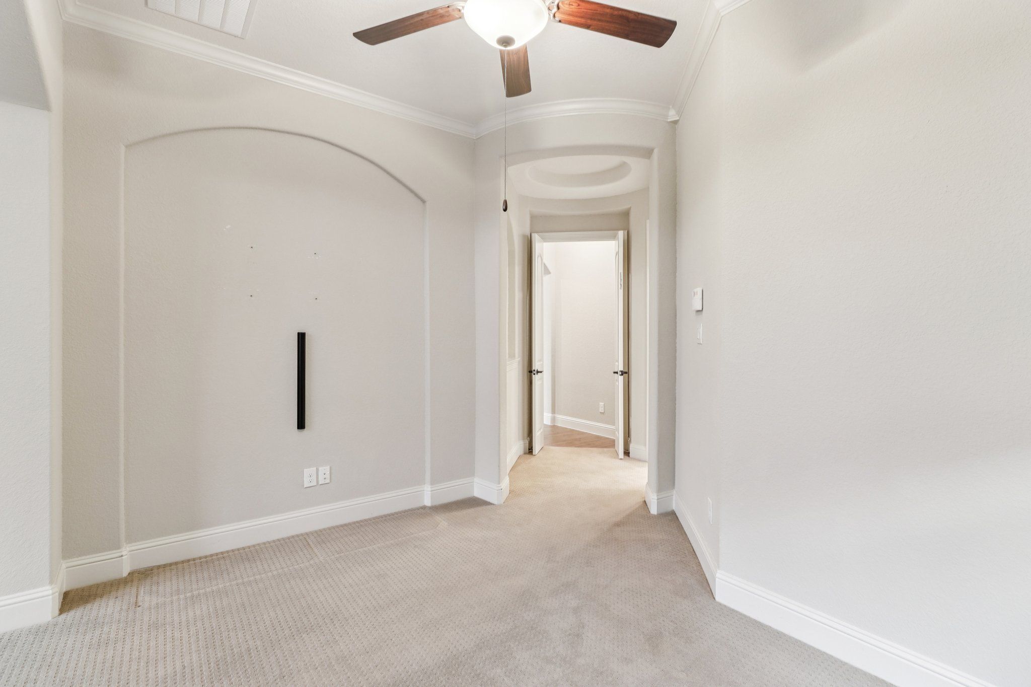 Patten Forest Dr-S0901-022.jpg