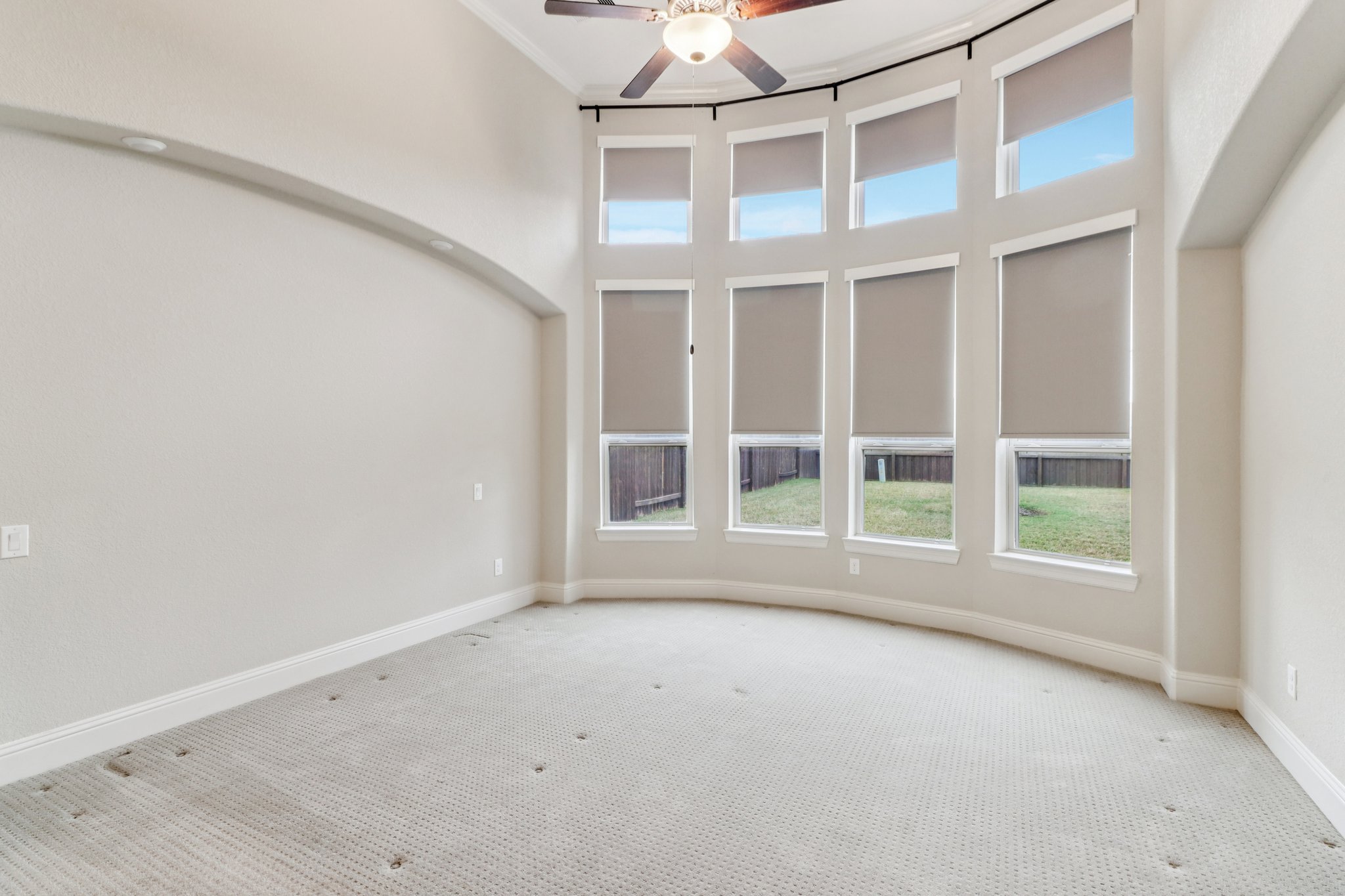 Patten Forest Dr-S0901-023.jpg