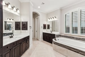 Patten Forest Dr-S0901-025.jpg