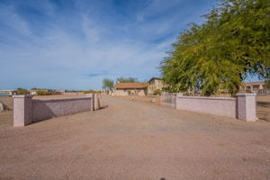  Photo 0