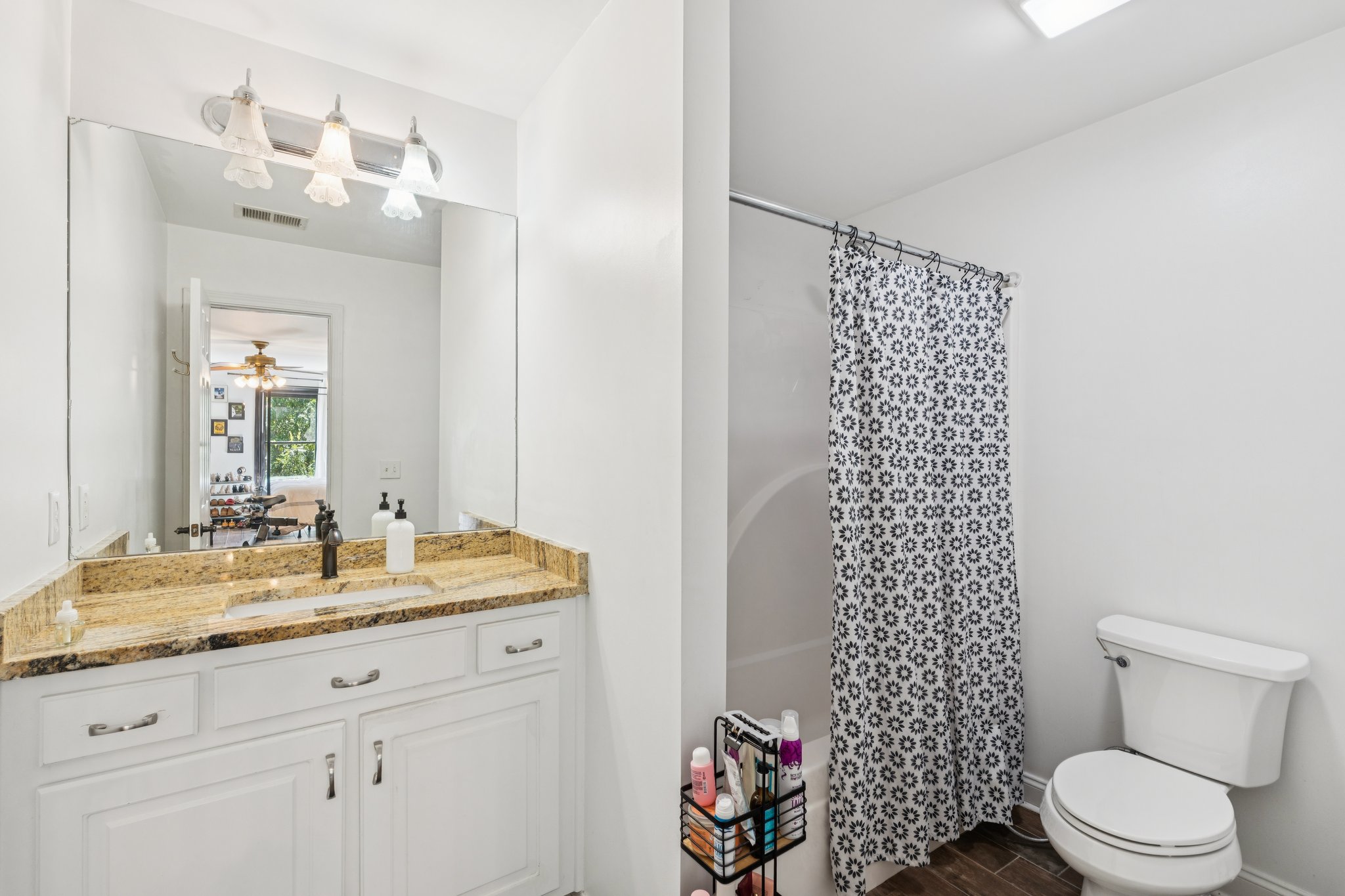 Local_Flavor_Films-1552_Gracebrook_Dr_Lawrenceville_GA-286.jpg