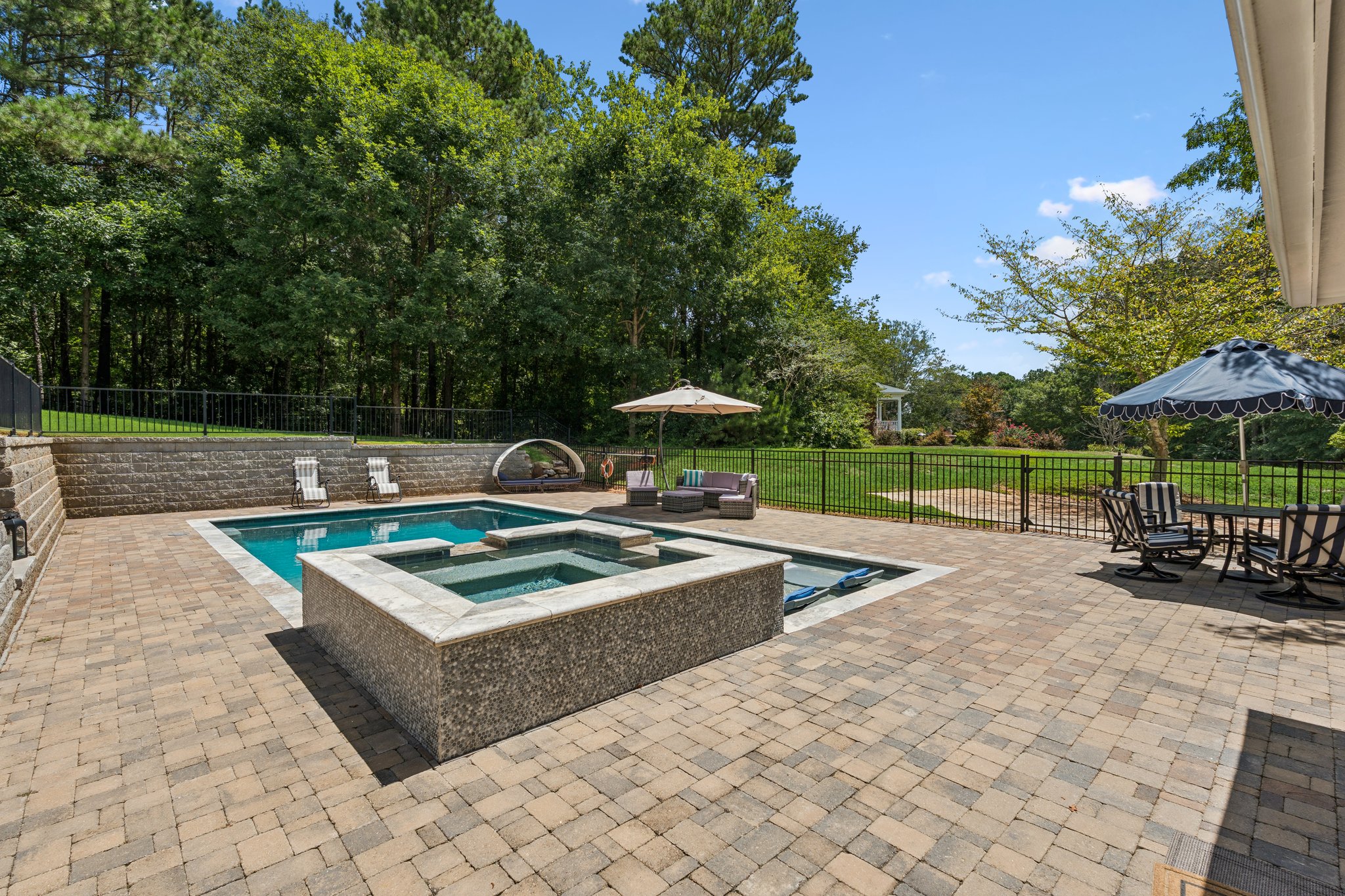 Local_Flavor_Films-1552_Gracebrook_Dr_Lawrenceville_GA-386.jpg