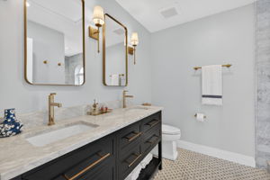 Guest Bathroom 2 - 1 of 2