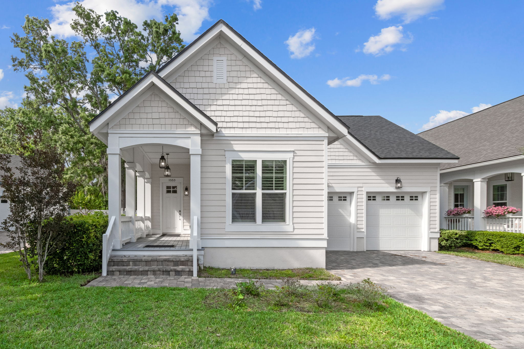 Welcome to 1553 Coastal Oaks Cir