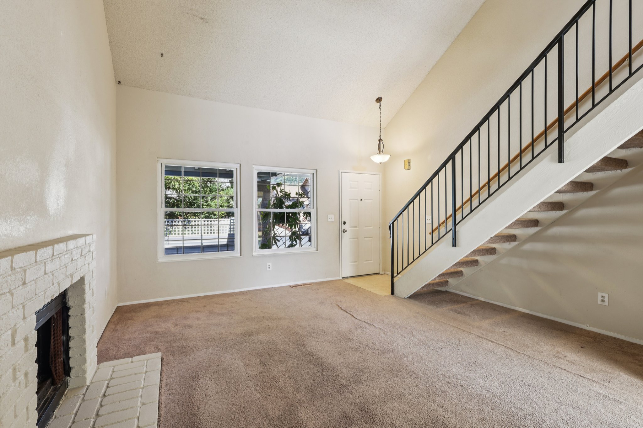 Holly Ave-S2403-005.jpg