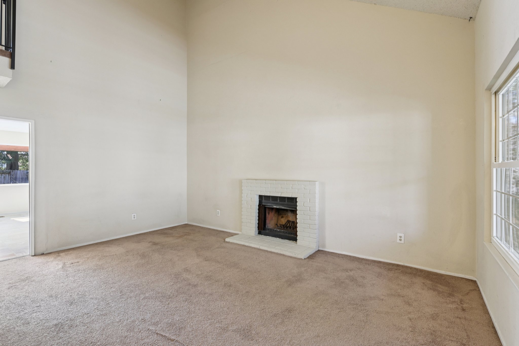 Holly Ave-S2403-006.jpg