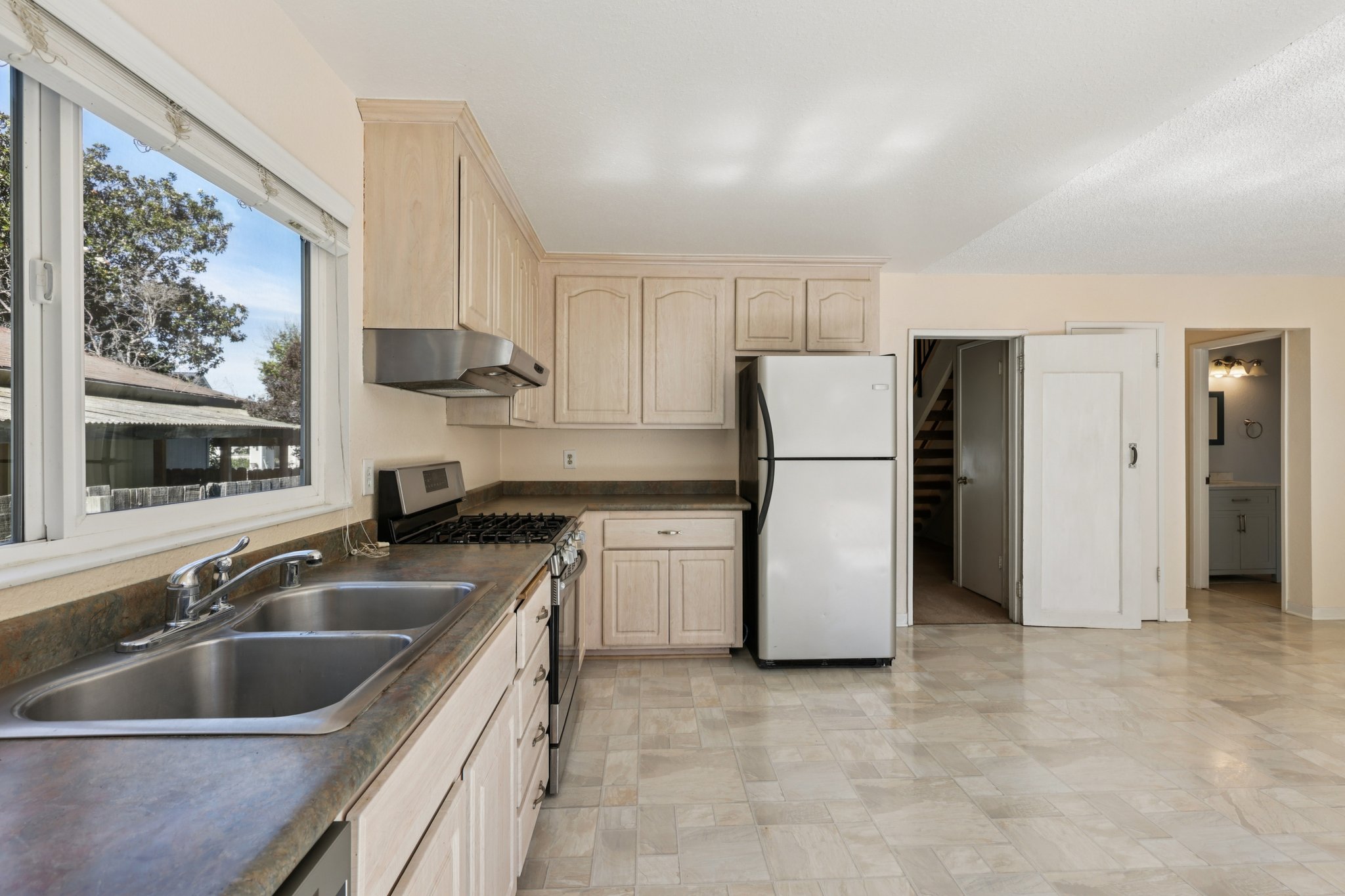 Holly Ave-S2403-013.jpg