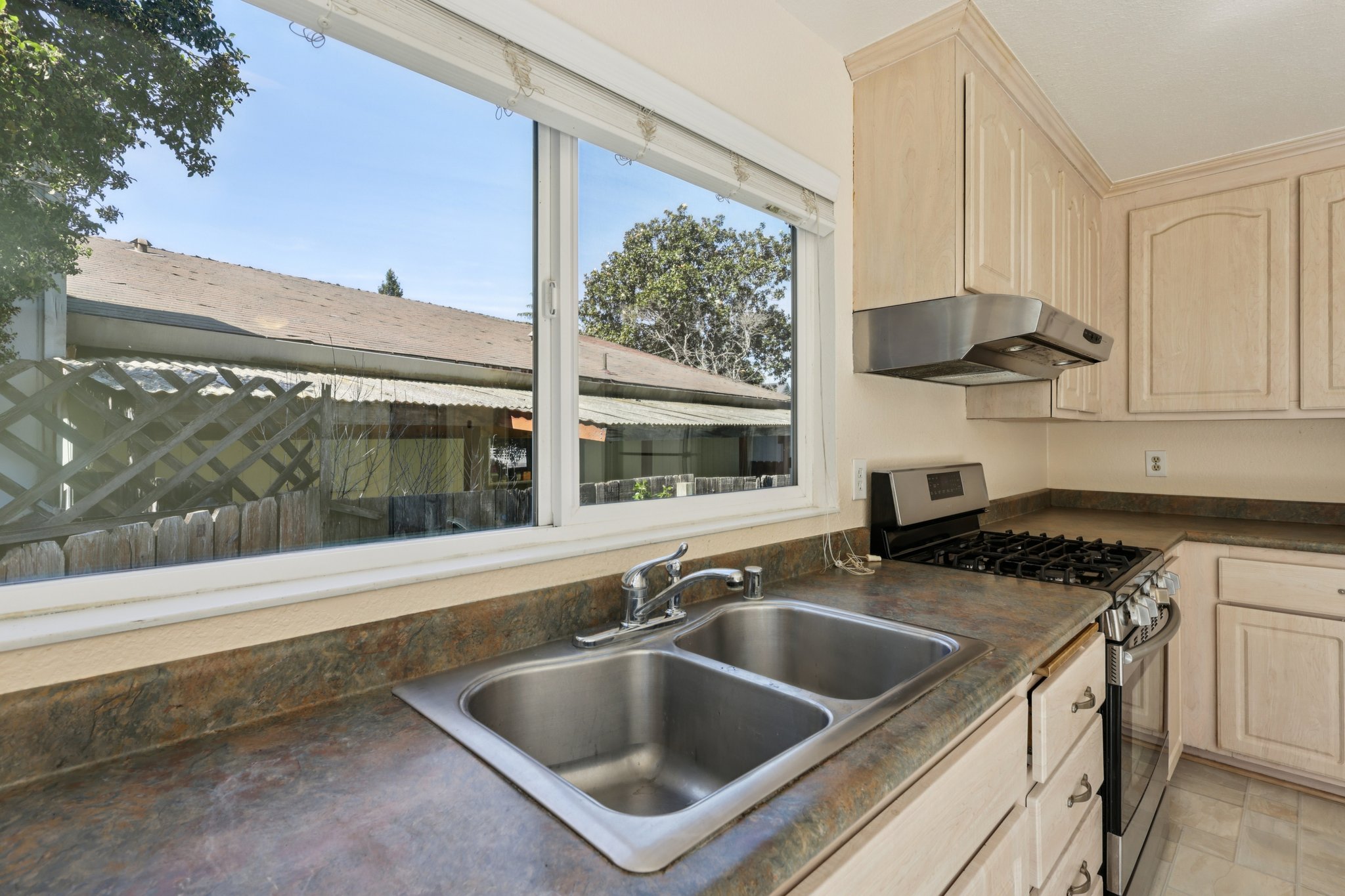 Holly Ave-S2403-014.jpg