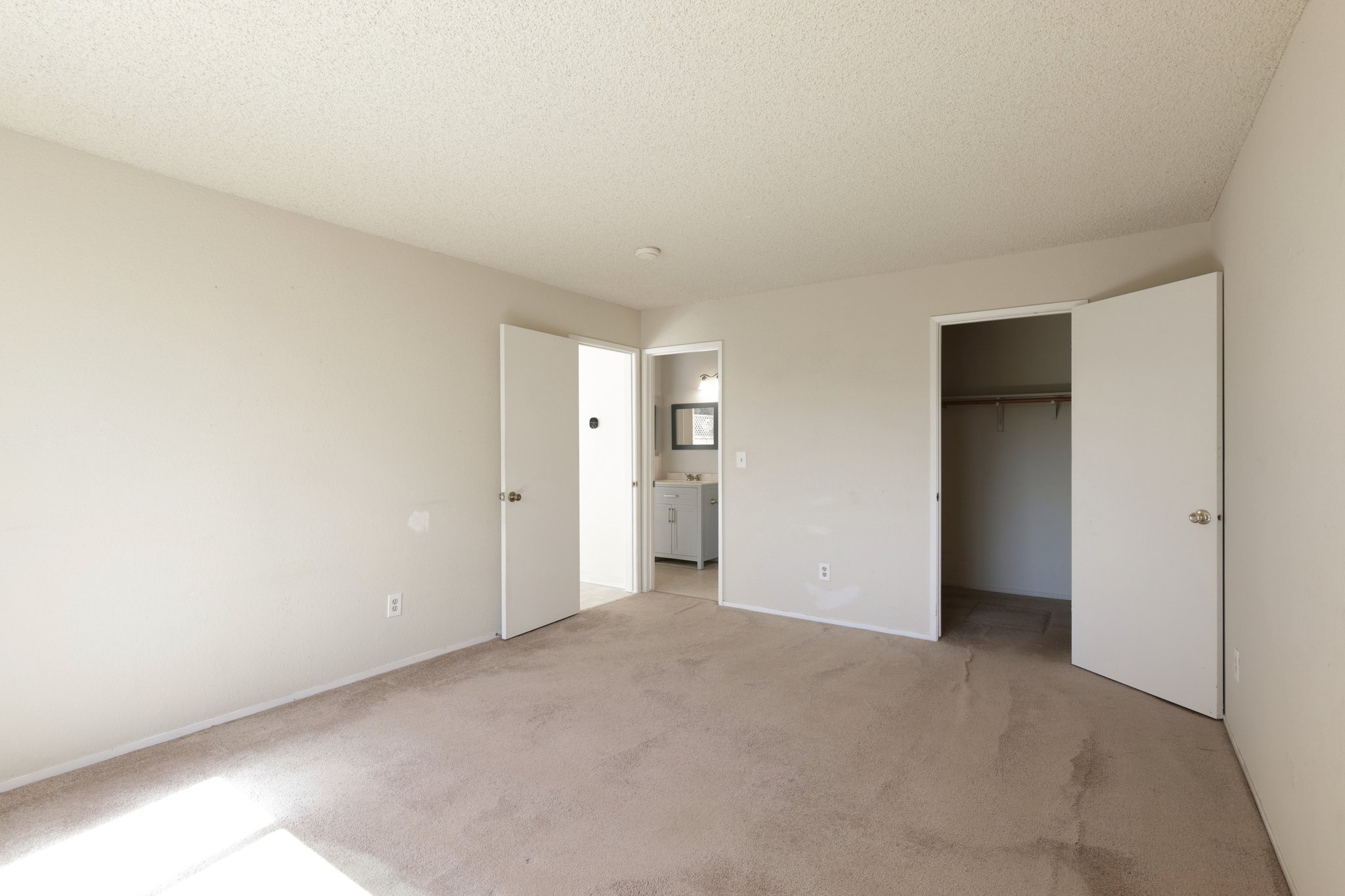 Holly Ave-S2403-018.jpg